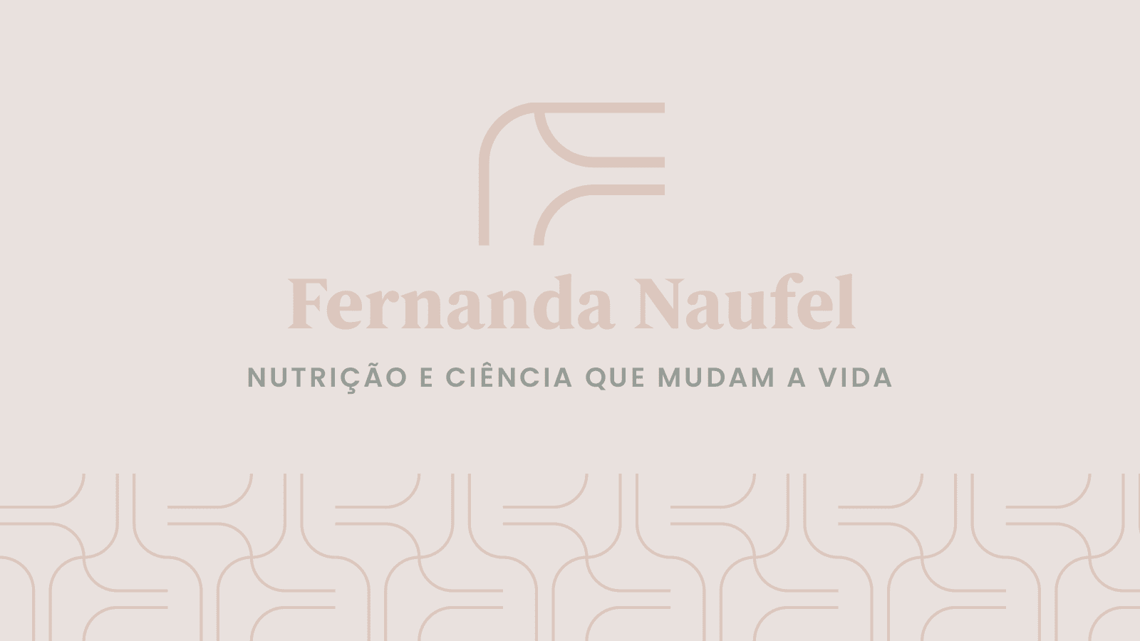 Variação do logotipo da marca Fernanda Naufel